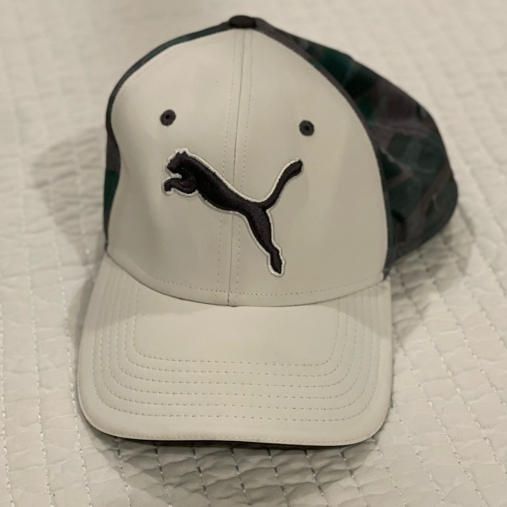 Puma Golf Baseball Cap Men’s Tech Hat with Black Puma Logo EUC Camo print